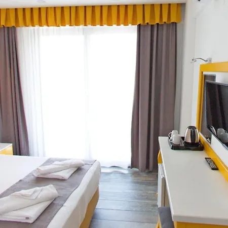 Yade Luxe 2* İçmeler