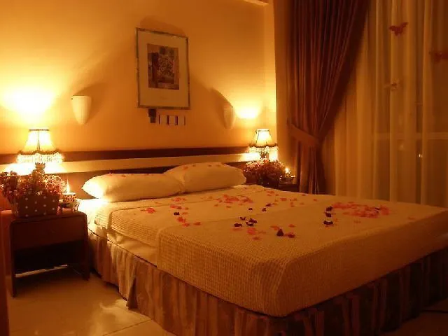 Yade Luxe 2* İçmeler