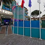 מלון Yade Luxe איסמלר