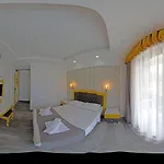 Yade Luxe Hotel