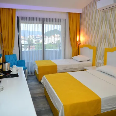 Yade Luxe Hotel 2*