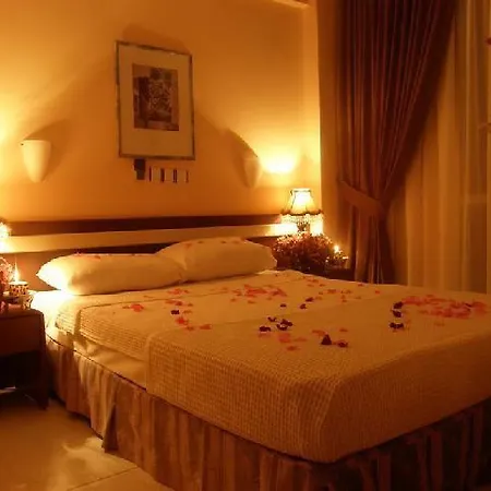 Yade Luxe 2* Icmeler