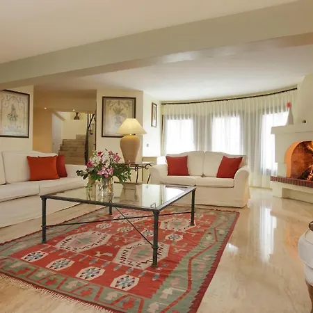 Yade Luxe Hotel 2*
