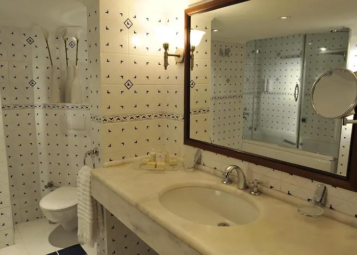 Yade Luxe 2* Icmeler