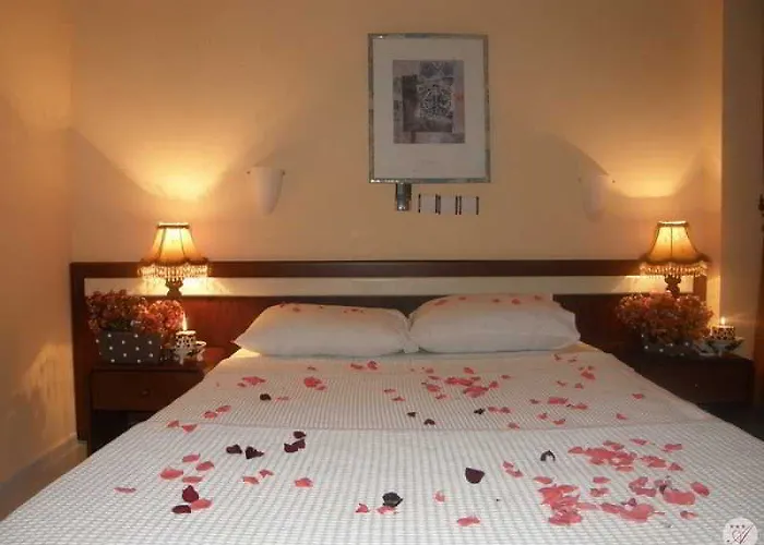 Yade Luxe 2* Icmeler