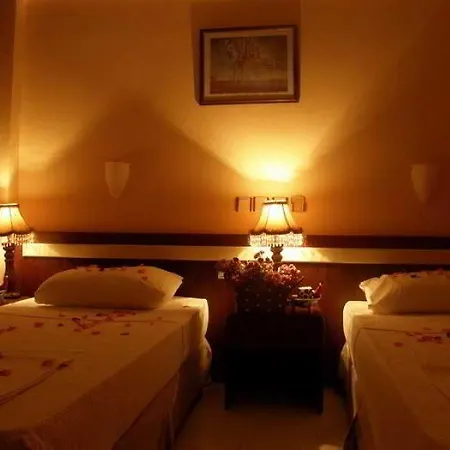 Hotell Yade Luxe 2*