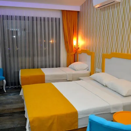 Yade Luxe Hotell 2*