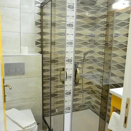 Yade Luxe 2* İçmeler