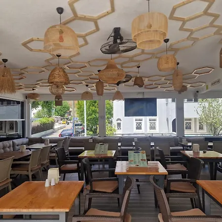 Hotell Yade Luxe İçmeler